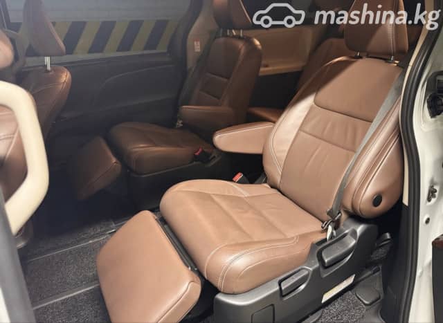 Toyota Sienna III Рестайлинг 2 3.5 AT 4WD