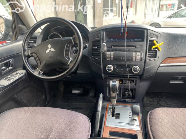 Mitsubishi Pajero IV 3.0 AT 4WD