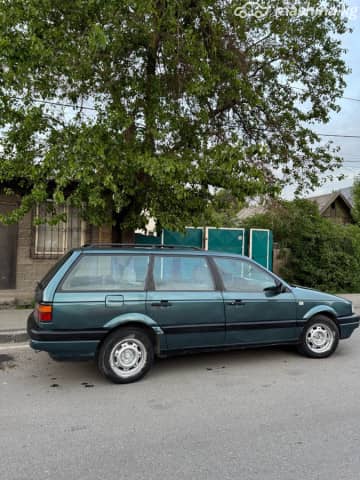 Volkswagen Passat B3 1.8 MT