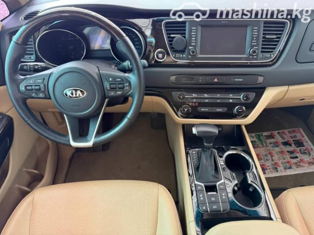 Kia Carnival III 2.2d AT