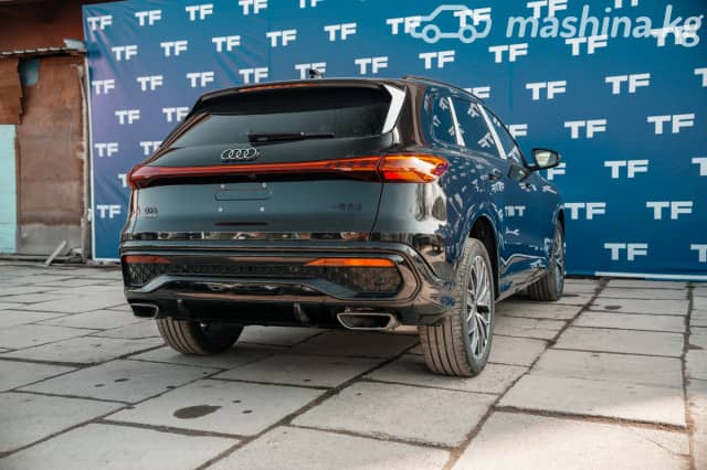 Audi Q5 III 40 TFSI 2.0 AMT 4WD