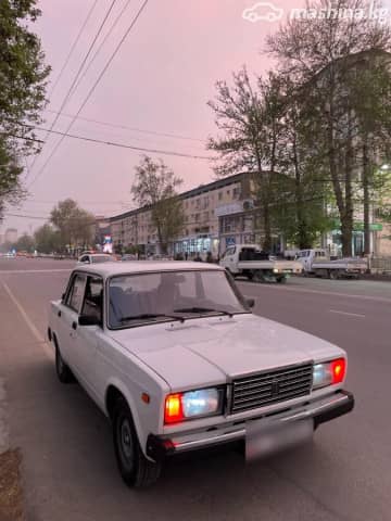 ВАЗ (Lada) 2107 21074-30 1.6 MT