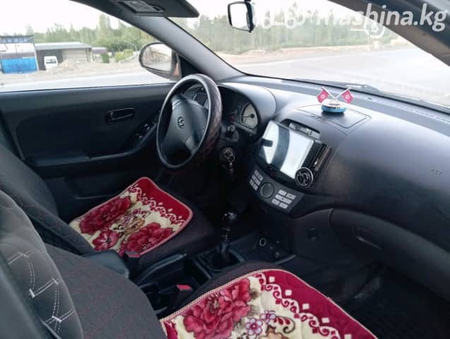 Hyundai Elantra IV (HD) 1.6 MT
