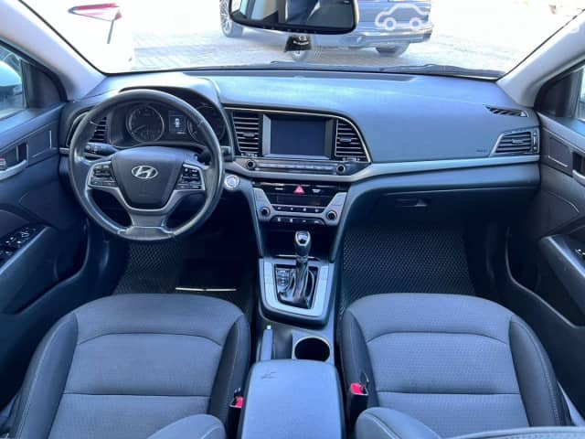 Hyundai Elantra VI (AD) 2.0 AT