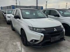 Mitsubishi Outlander IV 2.5 CVT 4WD