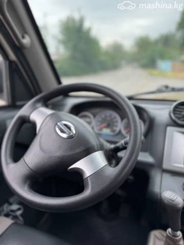 Isuzu NKR