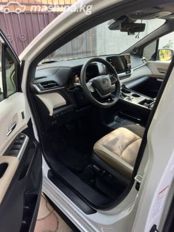 Toyota Sienna IV 2.5hyb AT