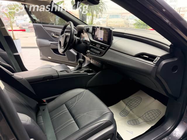 Lexus ES VII Рестайлинг 300h 2.5hyb CVT