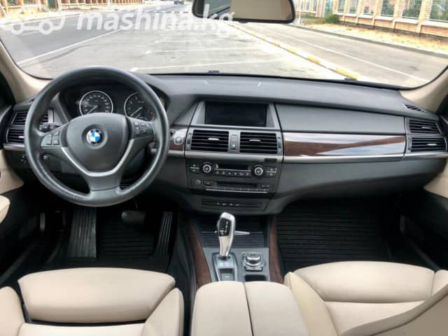 BMW X5 II (E70) Рестайлинг 35i 3.0 AT 4WD