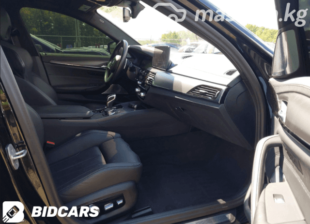 BMW M5 VI (F90) Рестайлинг 4.4 AT 4WD