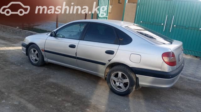Toyota Avensis I Рестайлинг 1.8 AT