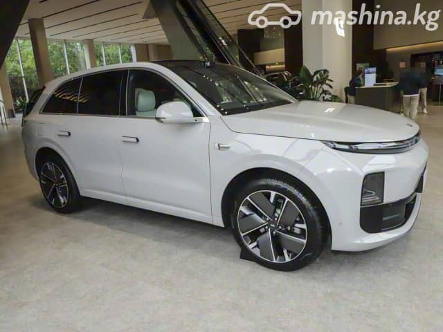LiXiang L6 1.5hyb AT 4WD
