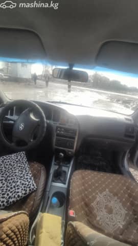 Hyundai Elantra III (XD2) Рестайлинг 1.6 MT