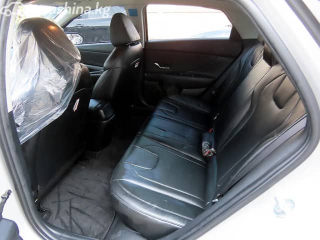 Hyundai Avante VII 1.6hyb AMT