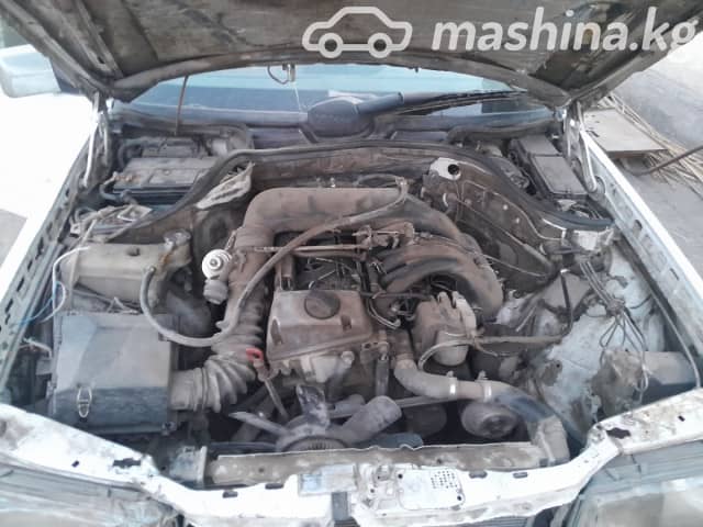 Mercedes-Benz W124 250 2.5d MT