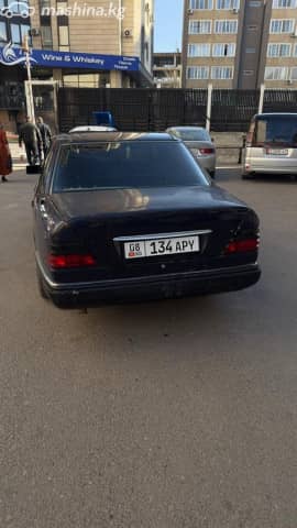 Mercedes-Benz E-Класс I (W124) 220 2.2 MT