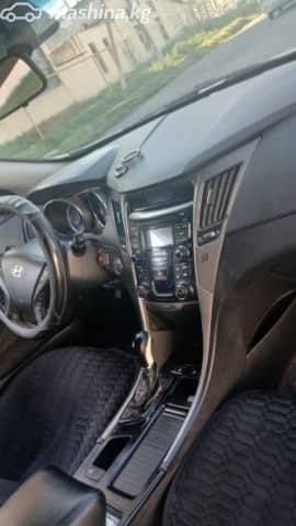 Hyundai Sonata VI (YF) 2.0 AT Газ