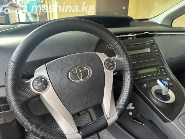 Toyota Prius III (XW30) 1.8hyb AT