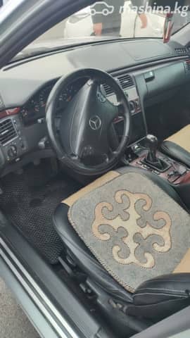 Mercedes-Benz E-Класс II (W210, S210) Рестайлинг 220 2.2d MT