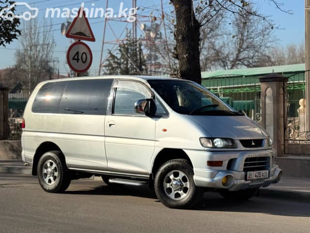 Mitsubishi Delica IV 3.0 AT 4WD