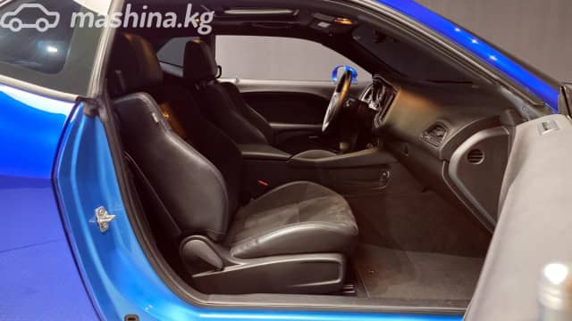 Dodge Challenger III Рестайлинг 2 6.4 AT