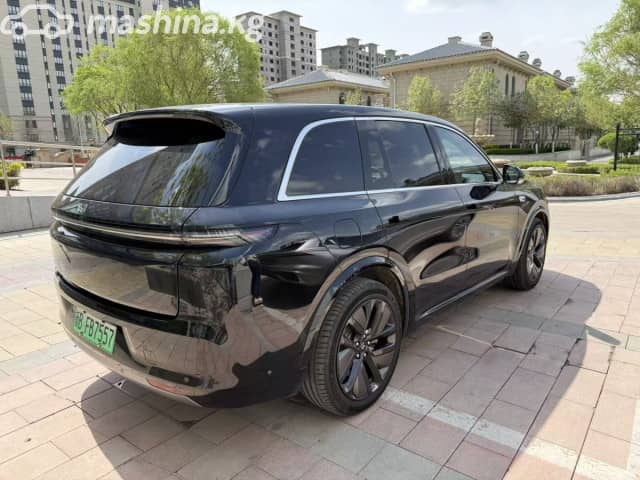 LiXiang L8 Рестайлинг 1.5hyb AT 4WD