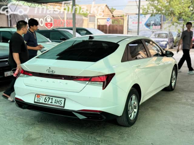 Hyundai Avante VII 1.6 AT