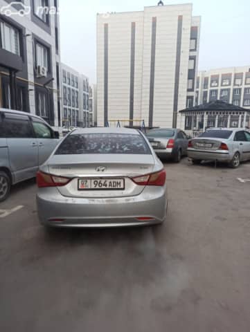 Hyundai Sonata VI (YF) 2.0 AT Газ