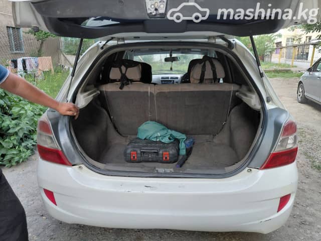 Honda Civic VII Рестайлинг 1.7 AT