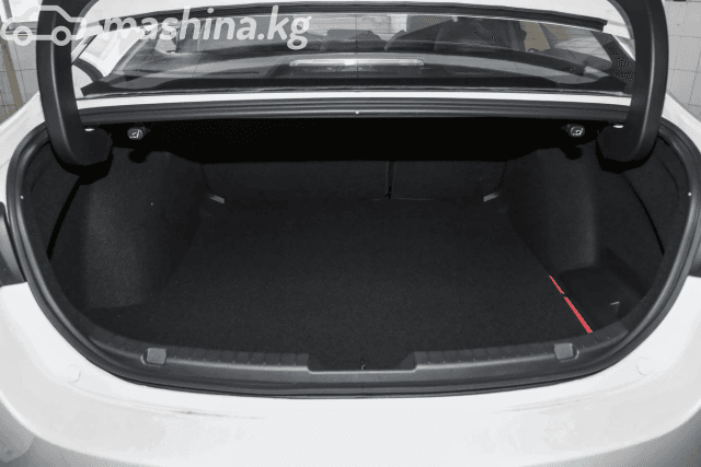 Mazda 3 IV (BP) 2.0 AT